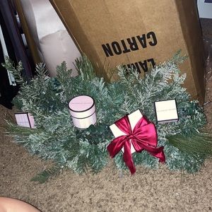 FOR STEVIE Victoria’s Secret Christmas Wreath Prop Display